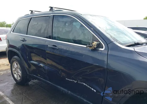 2015 Jeep Grand Cherokee Laredo из США, поврежденный, VIN 1C4RJEAG1FC700341